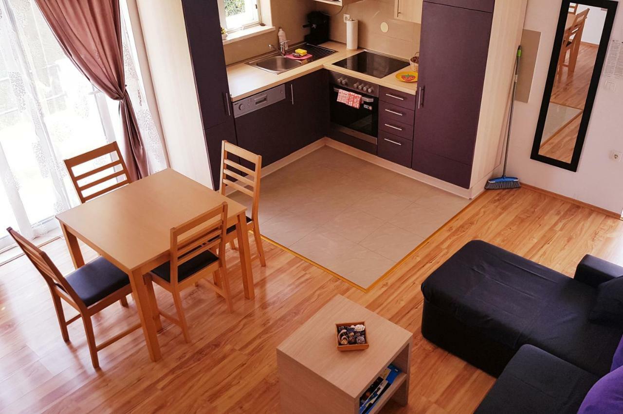 Ferienwohnung Apartman Relax Marina Exterior foto